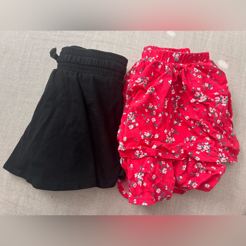 Set of 2!! GAP Kids Black and Old Navy floral Skirts